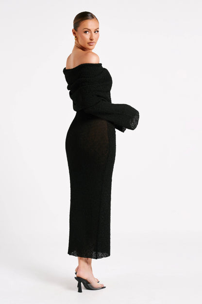 Mia – Off-Shoulder Knit Maxi Set