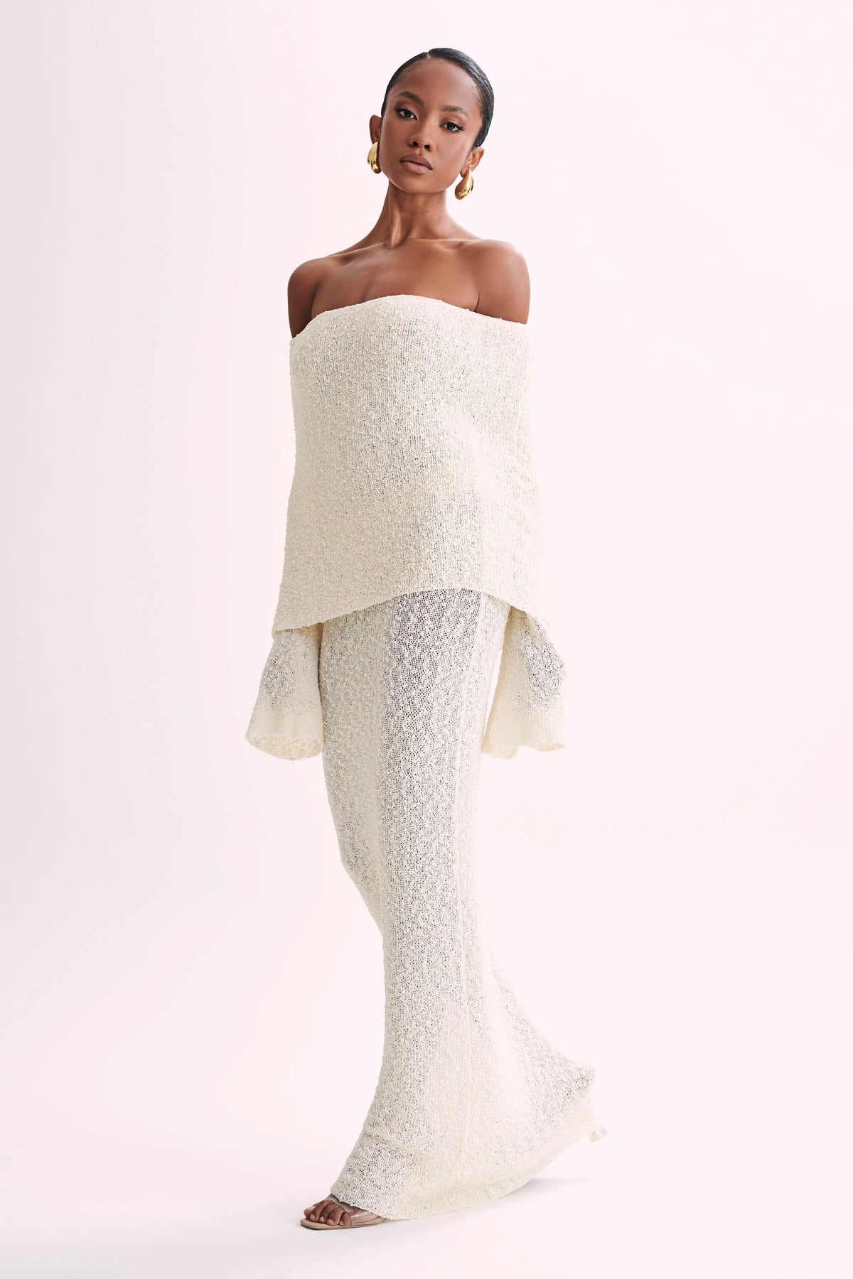 Mia – Off-Shoulder Knit Maxi Set
