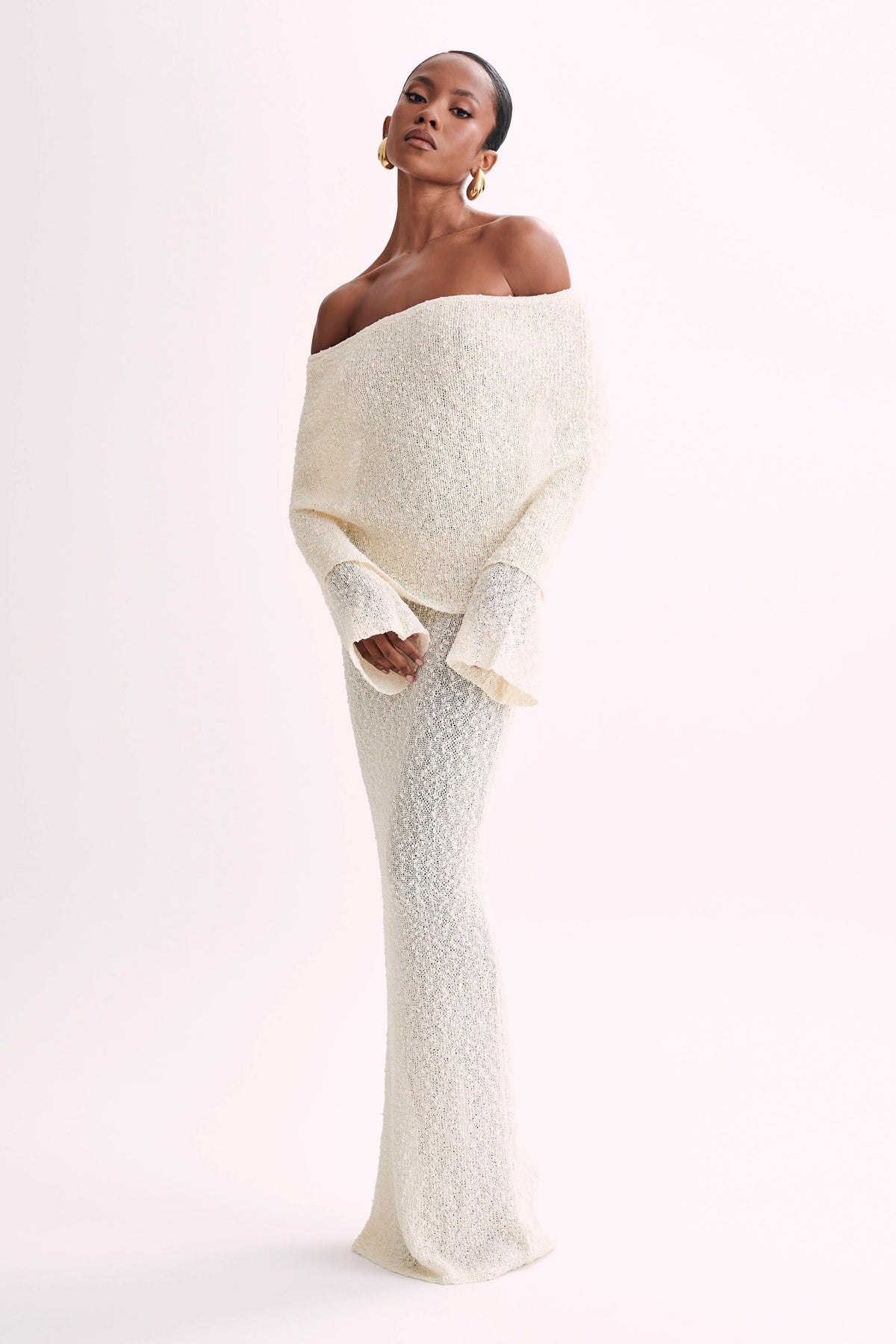Mia – Off-Shoulder Knit Maxi Set