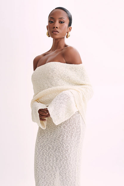 Mia – Off-Shoulder Knit Maxi Set
