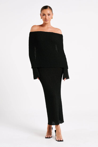 Mia – Off-Shoulder Knit Maxi Set