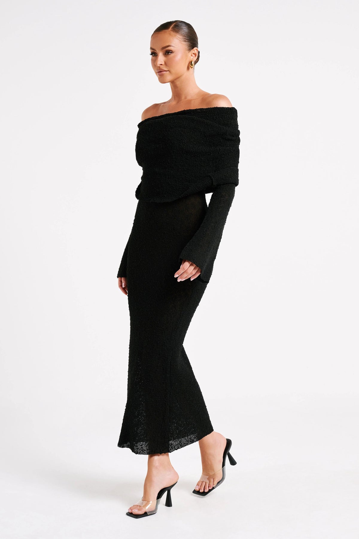 Mia – Off-Shoulder Knit Maxi Set